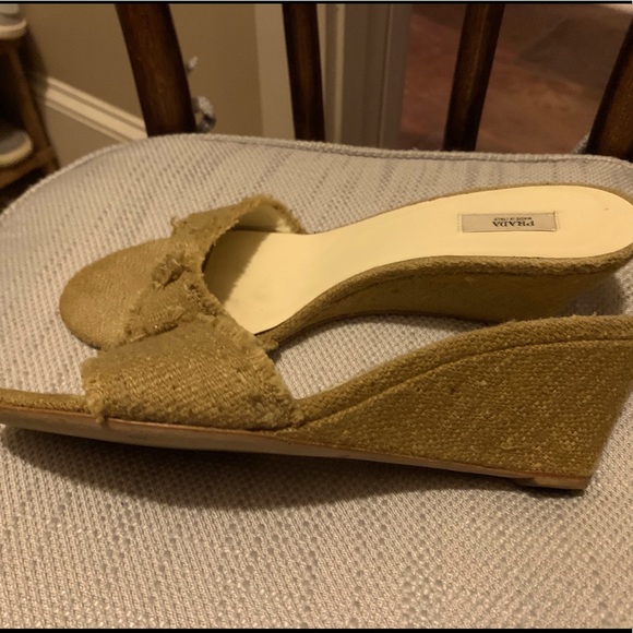 Prada slides - Picture 3 of 3